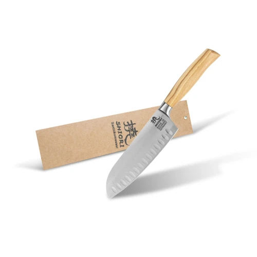 Duży, idealnie wywarzony nóż Shiori 撓 Hamburg Santoku ze stali niemieckiej 1.4116, rękojeść drewno premium oliwne