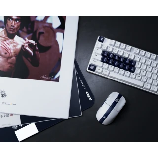 Szklana podkładka pod mysz – Superglide Glass Mousepad v3 już w ofercie